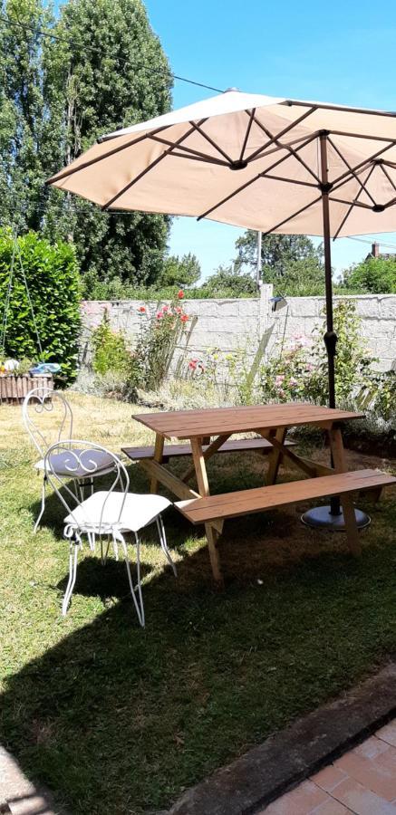 Chez Josie, Gite Independant, Jardin Prive, Calme, Parking Gratuit, Francheville (Eure) Exterior photo